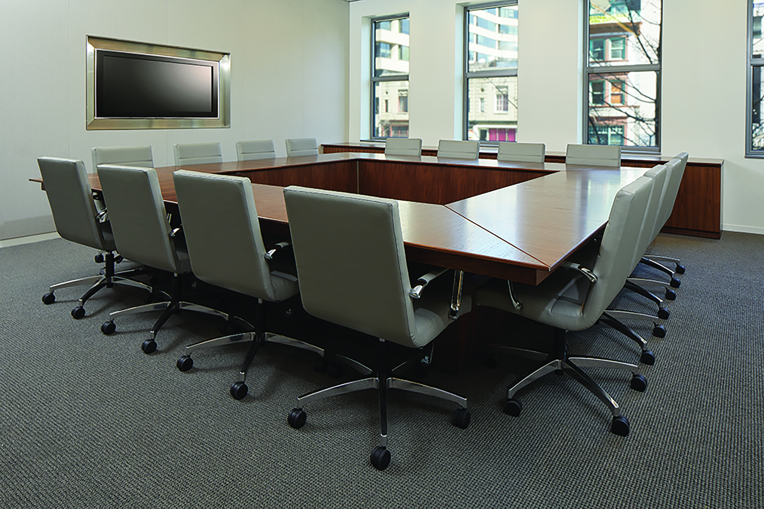 Preview of Ativa | Conference Table | G25 Natural Walnut Veneer | Round Shape