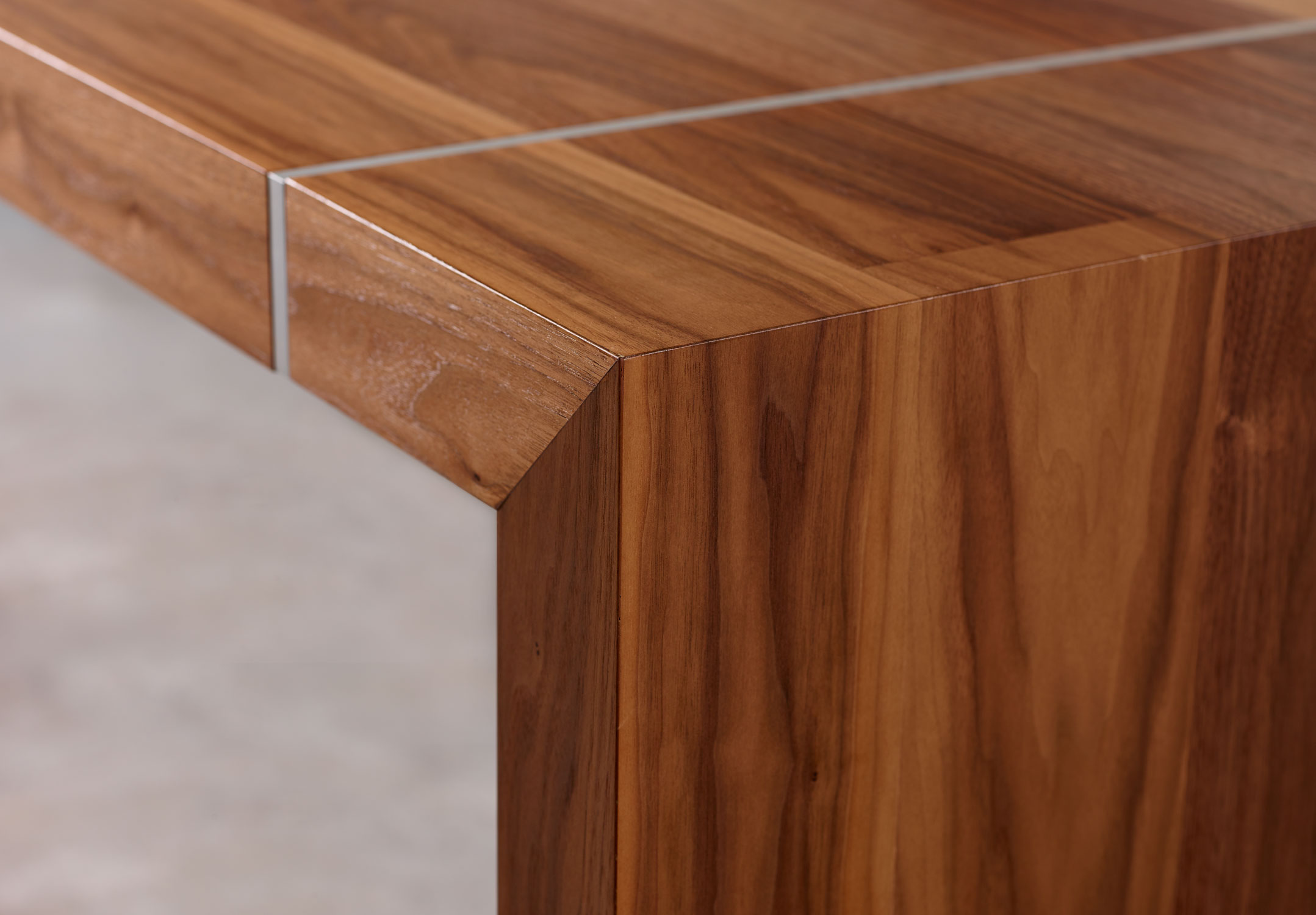Preview of Tesano | Community Table | Planked Veneer | Edge Detail 