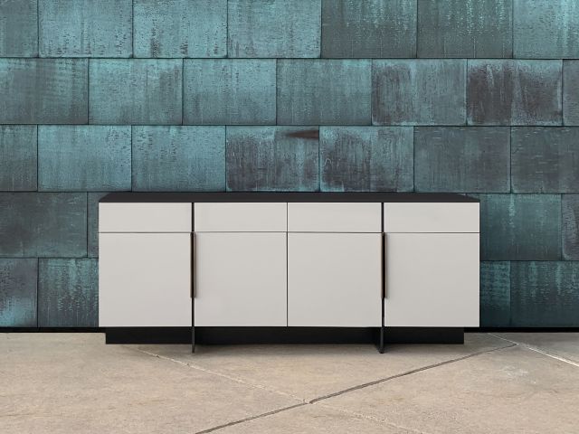 Forena | Credenza | Moonlight Lacquered Polyester | Satin Black Glass Top | Copper Background